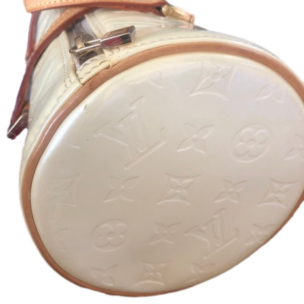 Louis Vuitton Cream Patent Monogram Barrel Bag with Tan Handles - Picture 5 of 10
